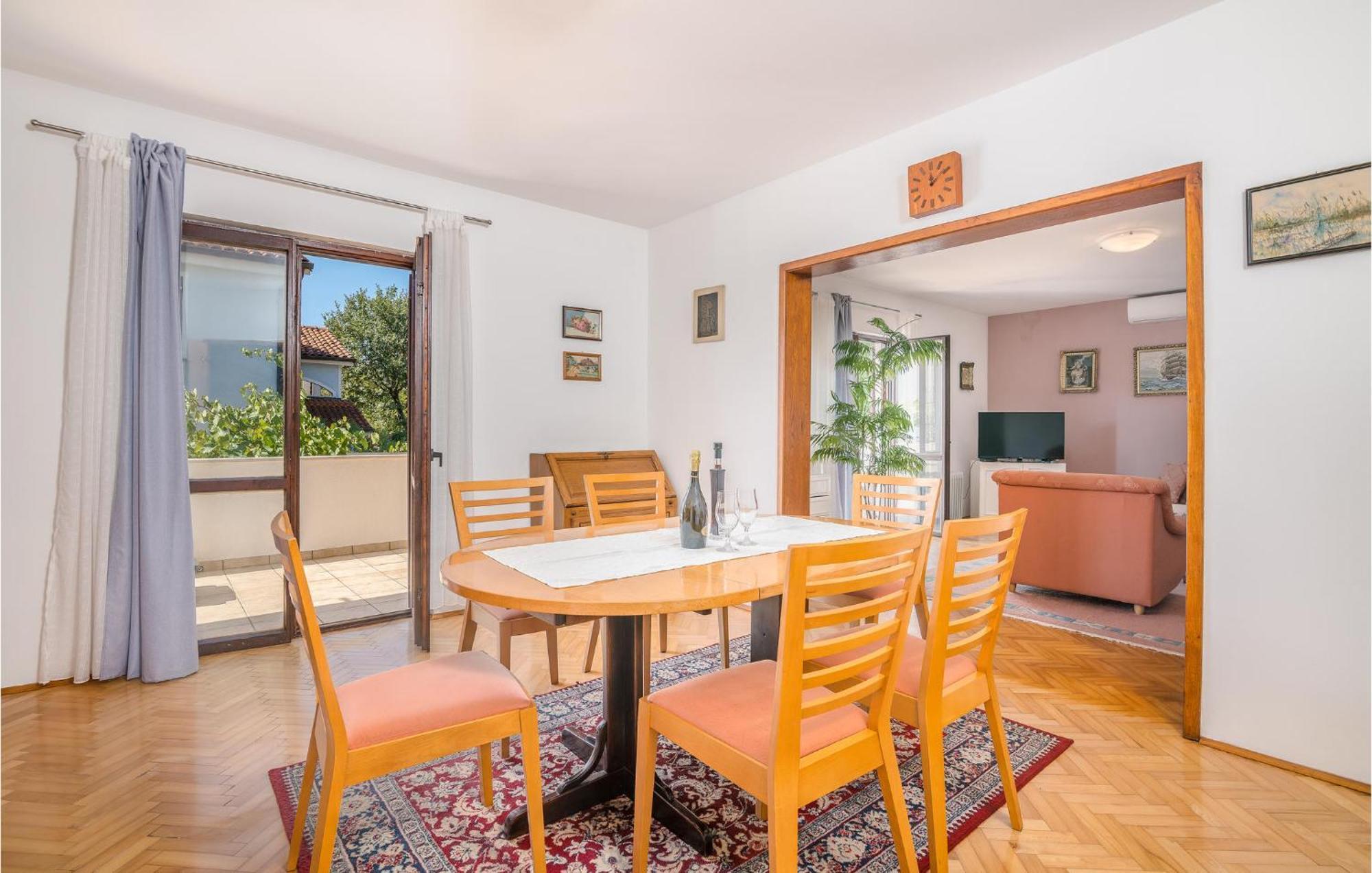 Stunning Apartment In Malinska With Kitchen Exterior photo